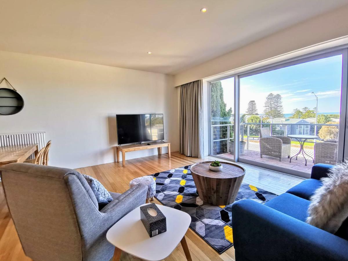 Phoenix Apartments Lorne Bagian luar foto