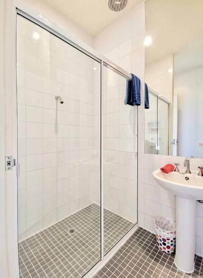 Phoenix Apartments Lorne Bagian luar foto